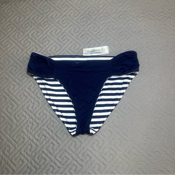 Tommy Bahama Reversible Breaker Bay Shirred Bikini Bottom - Picture 4 of 6